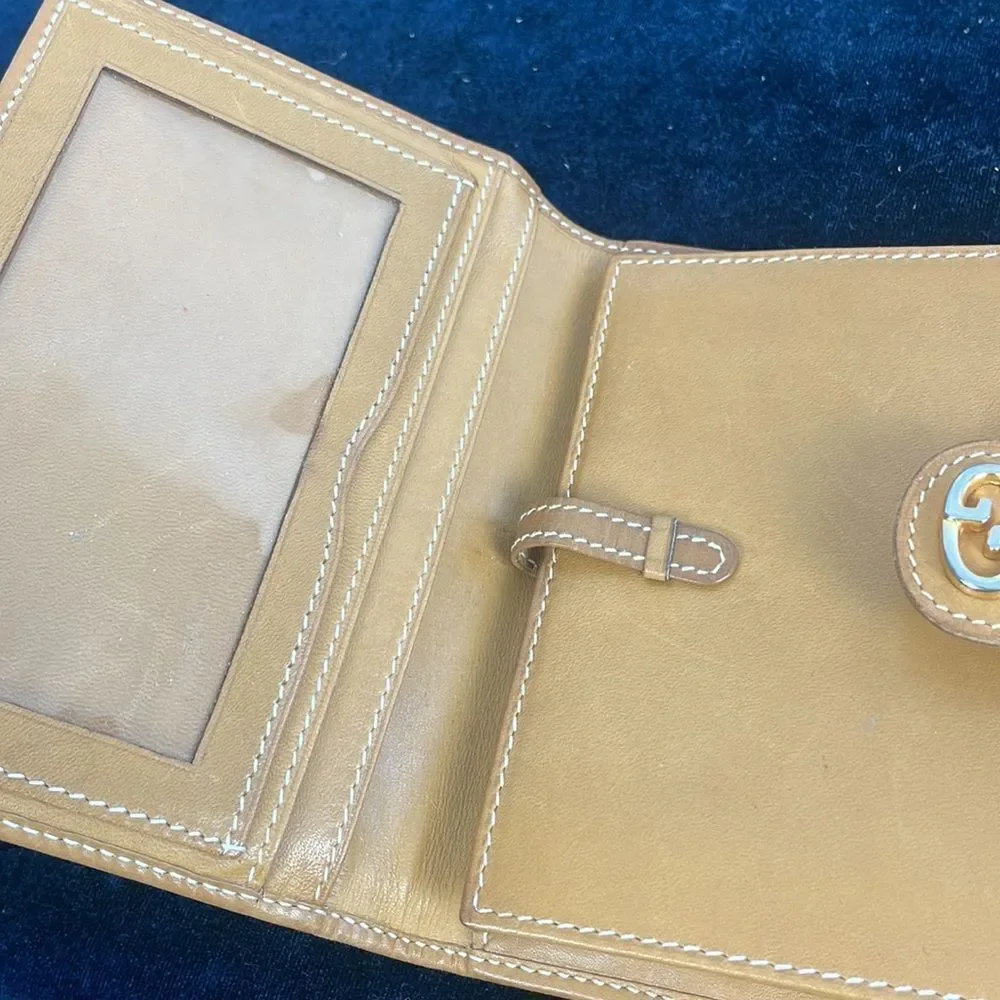 Gucci Vintage Tan Logo With Kiss Lock Wallet